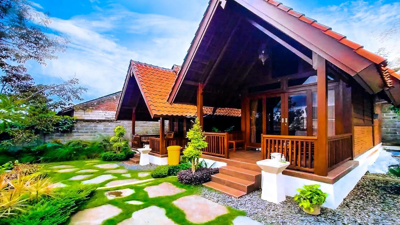 Andung Andung Villa And Resto Бануванги Екстериор снимка