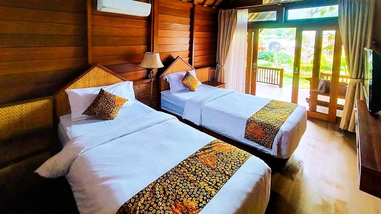 Andung Andung Villa And Resto Бануванги Екстериор снимка