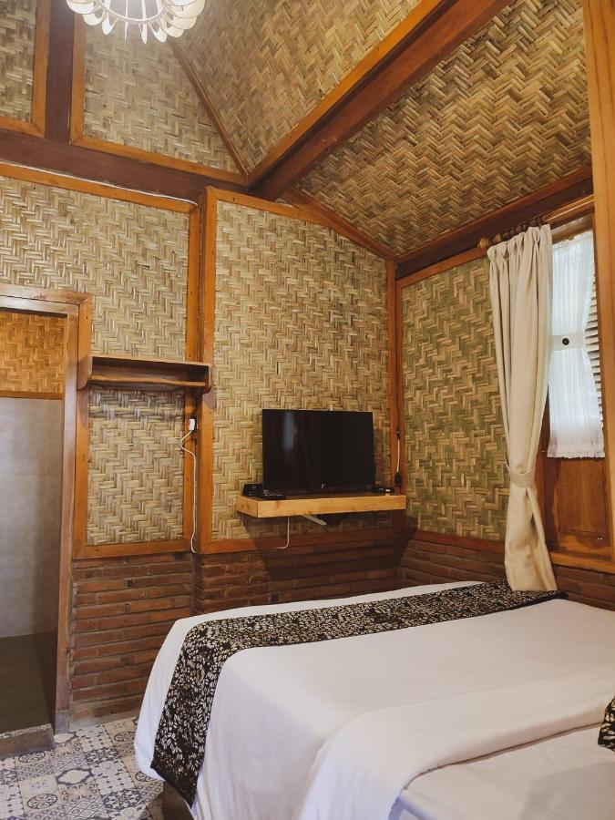 Andung Andung Villa And Resto Бануванги Екстериор снимка
